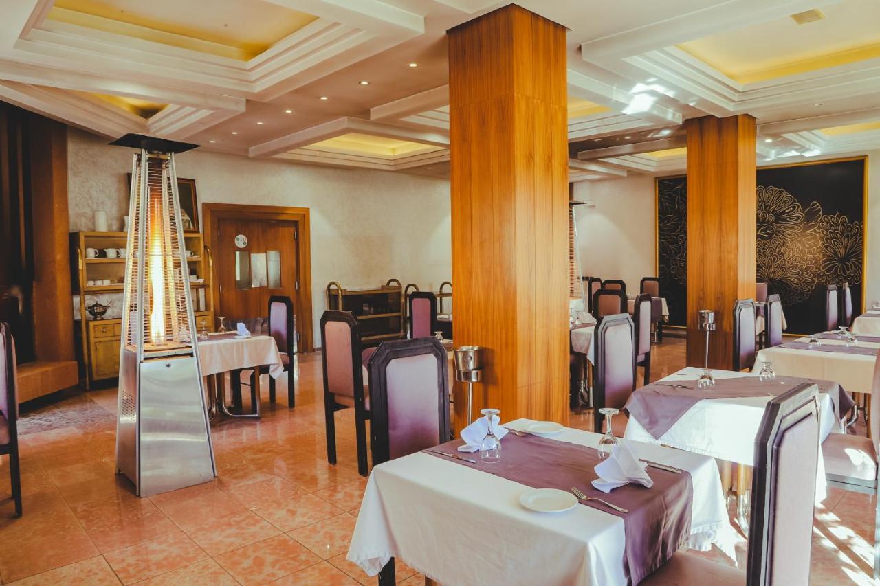 Hotel Perce Neige Ifrane  Buitenkant foto