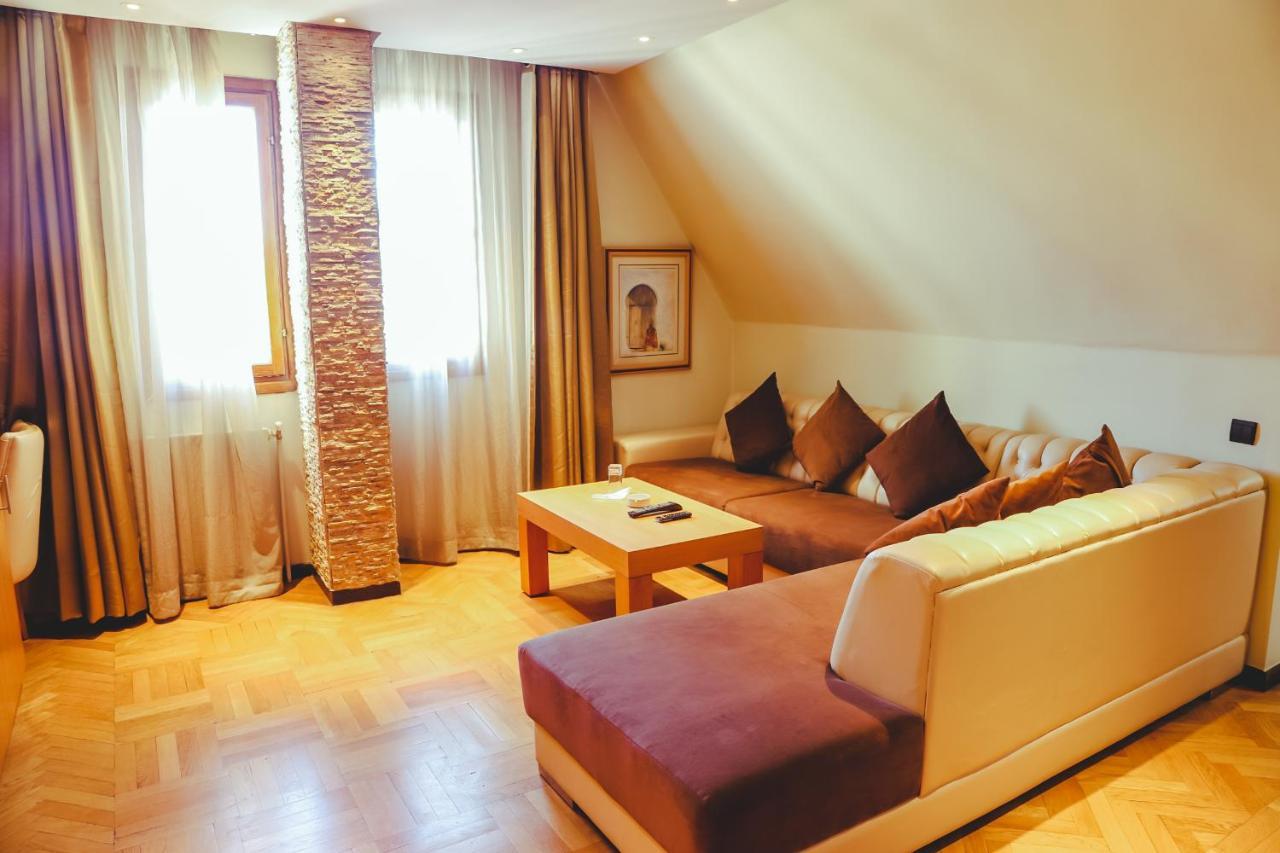 Hotel Perce Neige Ifrane  Buitenkant foto